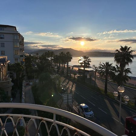 Beach Front, Superbe Appartement Pour 4 Personnes Nice Exterior photo