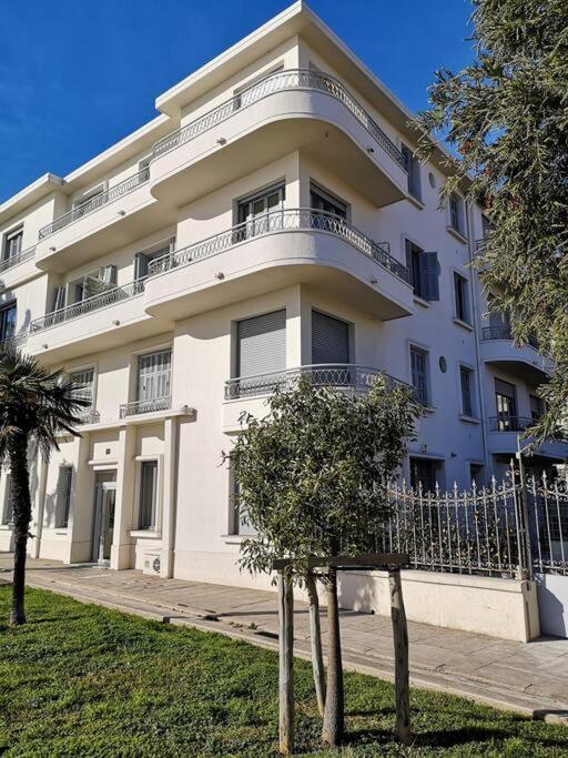 Beach Front, Superbe Appartement Pour 4 Personnes Nice Exterior photo