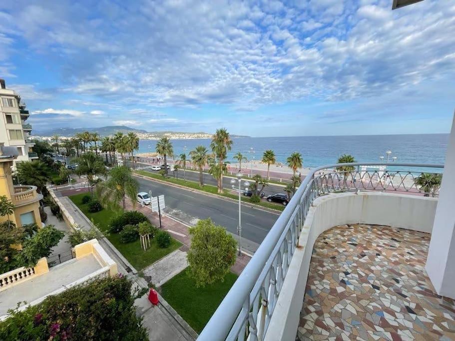 Beach Front, Superbe Appartement Pour 4 Personnes Nice Exterior photo