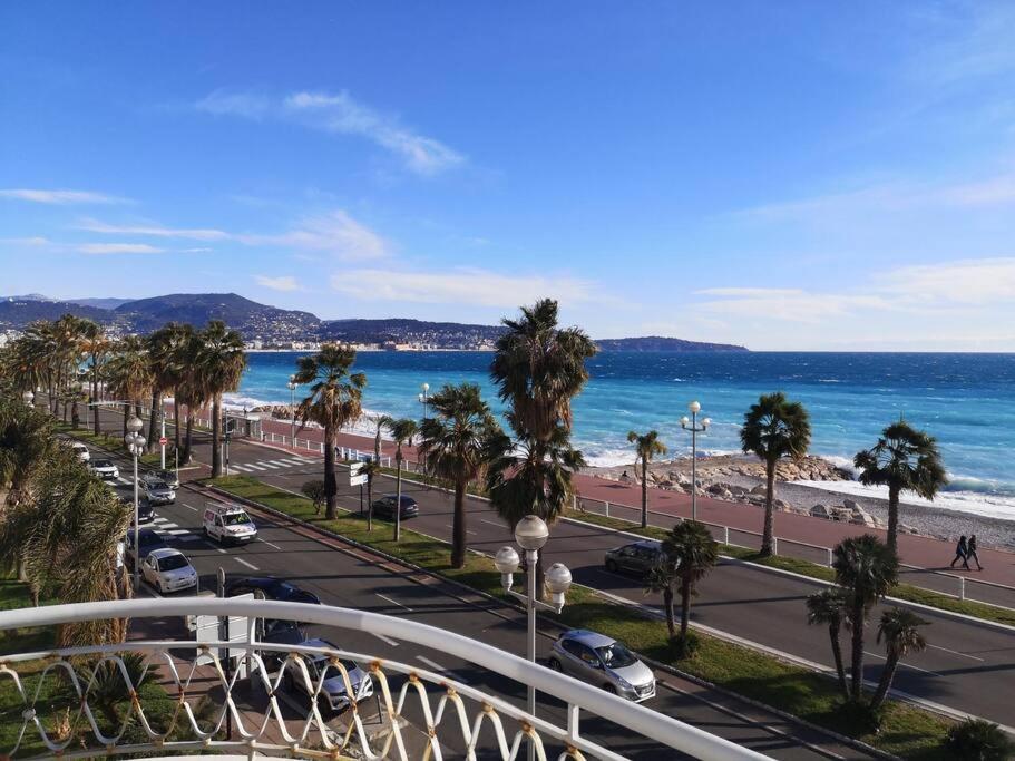 Beach Front, Superbe Appartement Pour 4 Personnes Nice Exterior photo