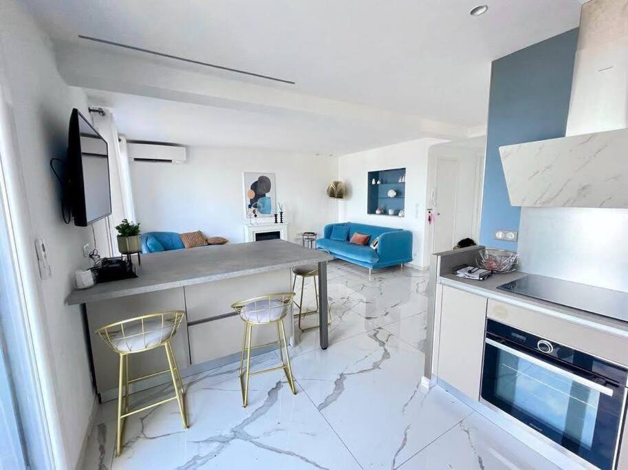 Beach Front, Superbe Appartement Pour 4 Personnes Nice Exterior photo