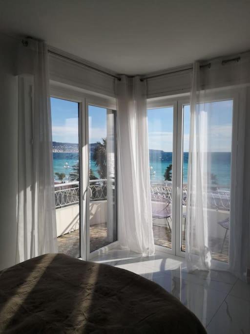 Beach Front, Superbe Appartement Pour 4 Personnes Nice Exterior photo