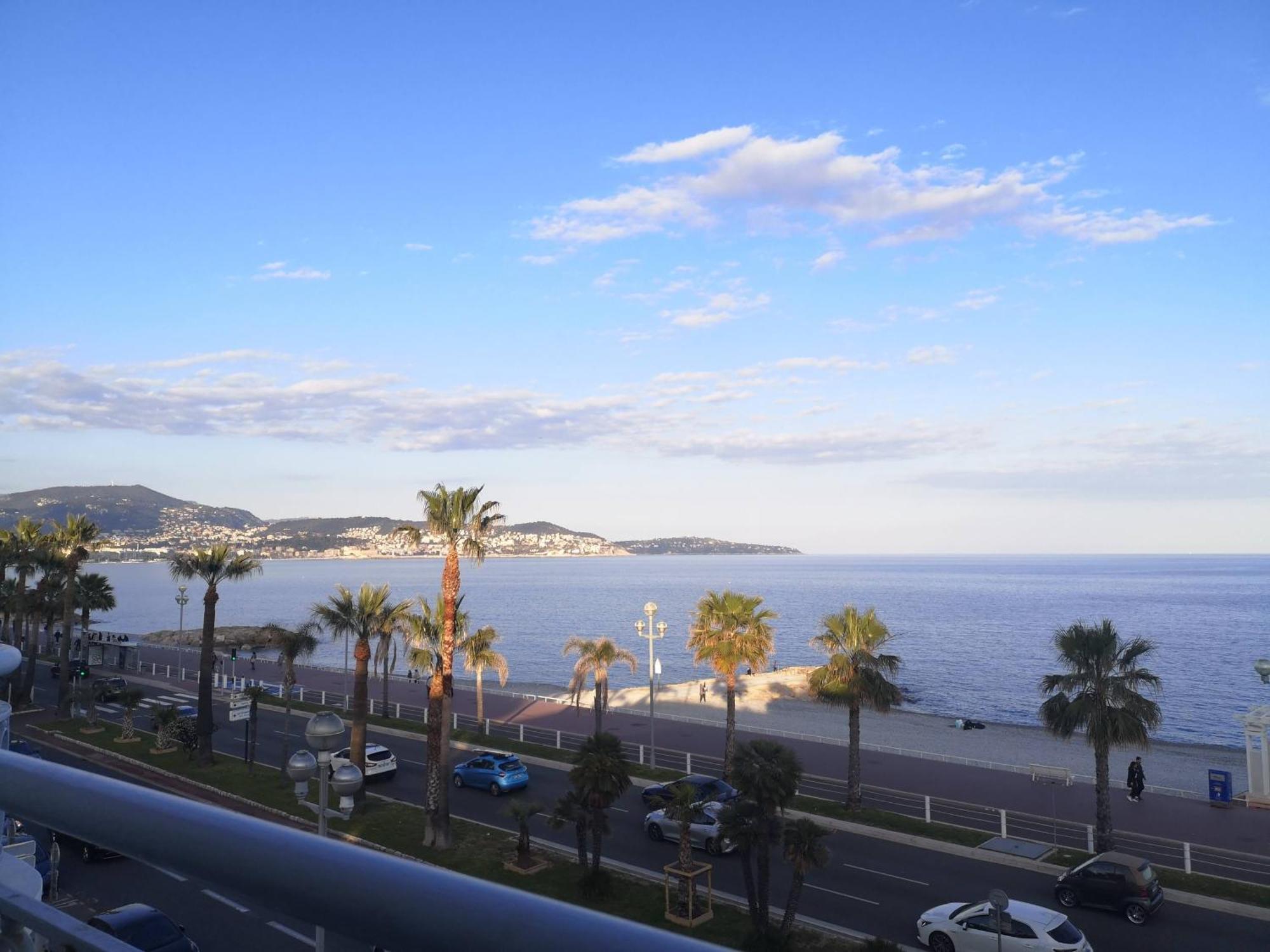 Beach Front, Superbe Appartement Pour 4 Personnes Nice Exterior photo