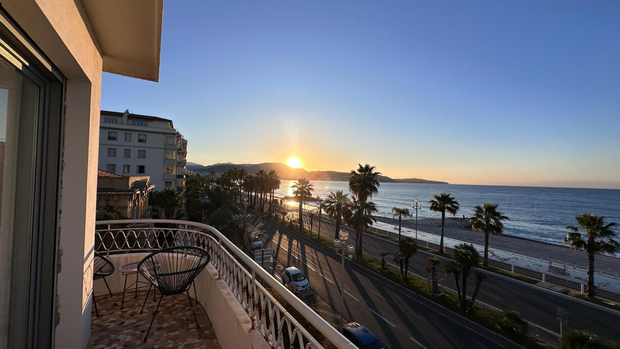 Beach Front, Superbe Appartement Pour 4 Personnes Nice Exterior photo