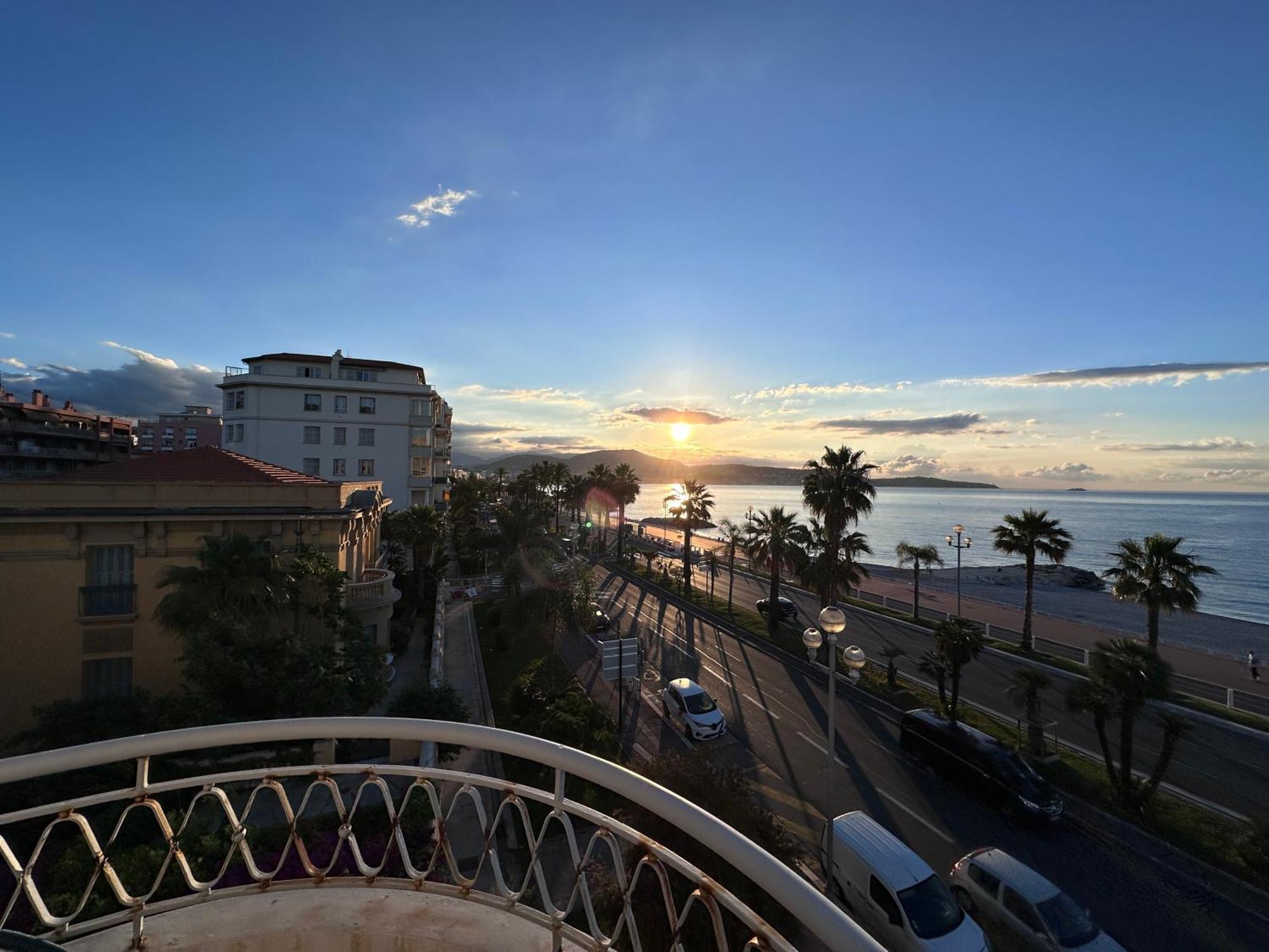 Beach Front, Superbe Appartement Pour 4 Personnes Nice Exterior photo