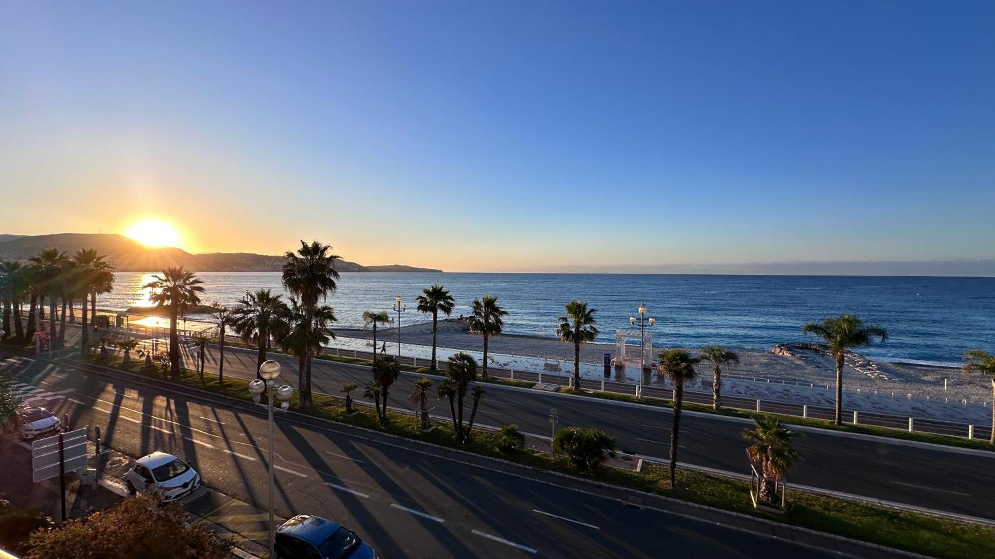 Beach Front, Superbe Appartement Pour 4 Personnes Nice Exterior photo